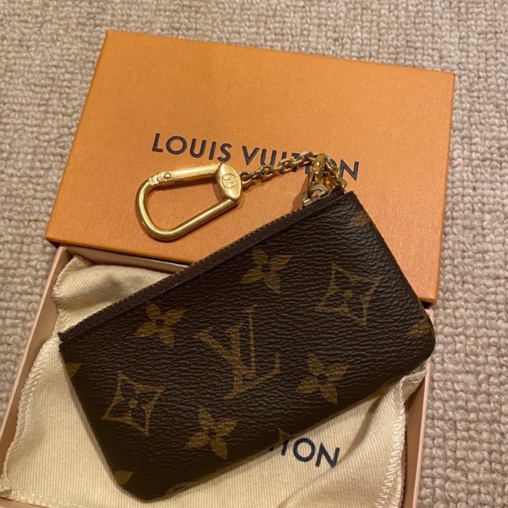 Louis Vuitton key holder wallet